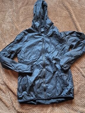 Ripzone woman's packable windbreaker jacket